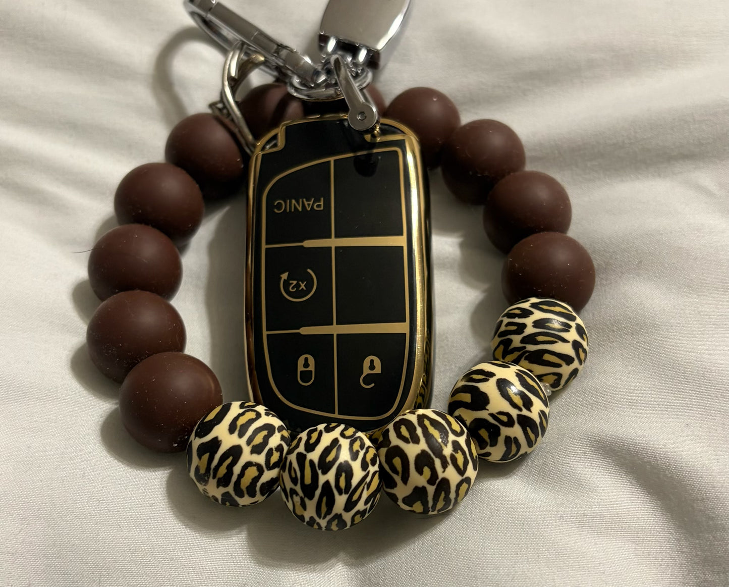 Custom wristlet