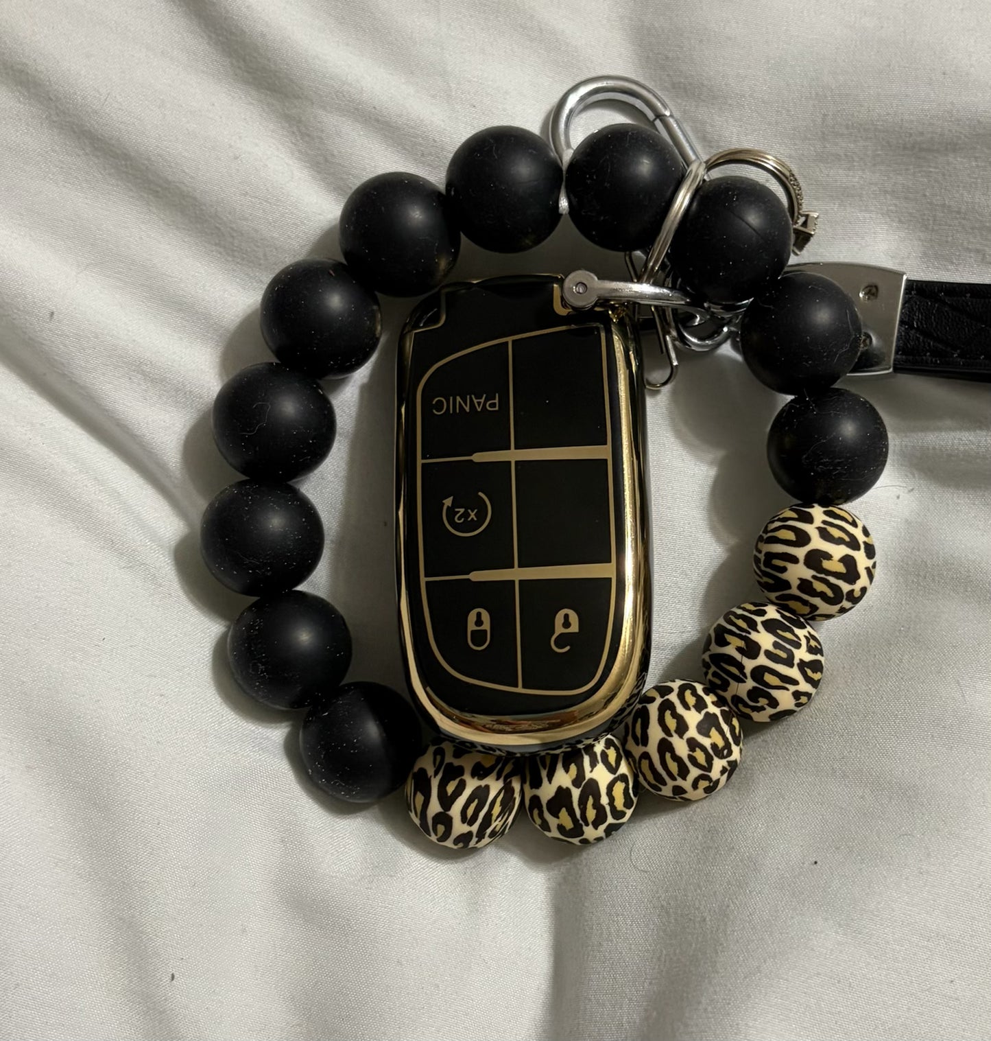 Custom wristlet